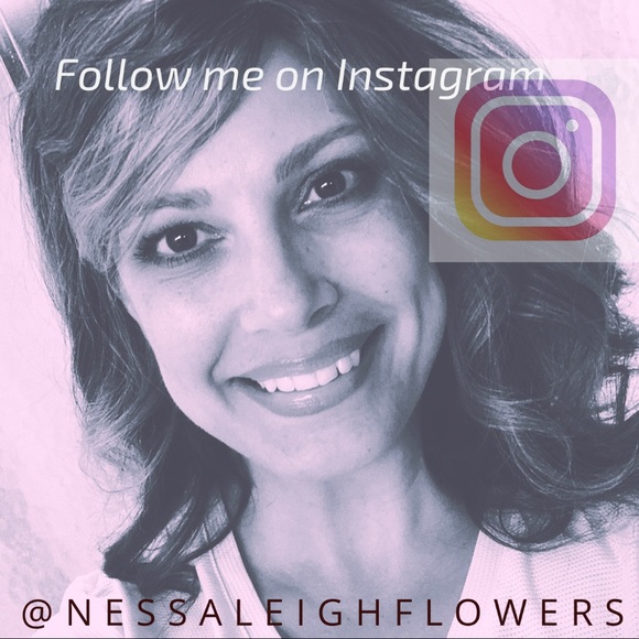 It’s Annessa! PoshSeller/Ambassador/Affiliate 🌼 - Picture 4 of 8